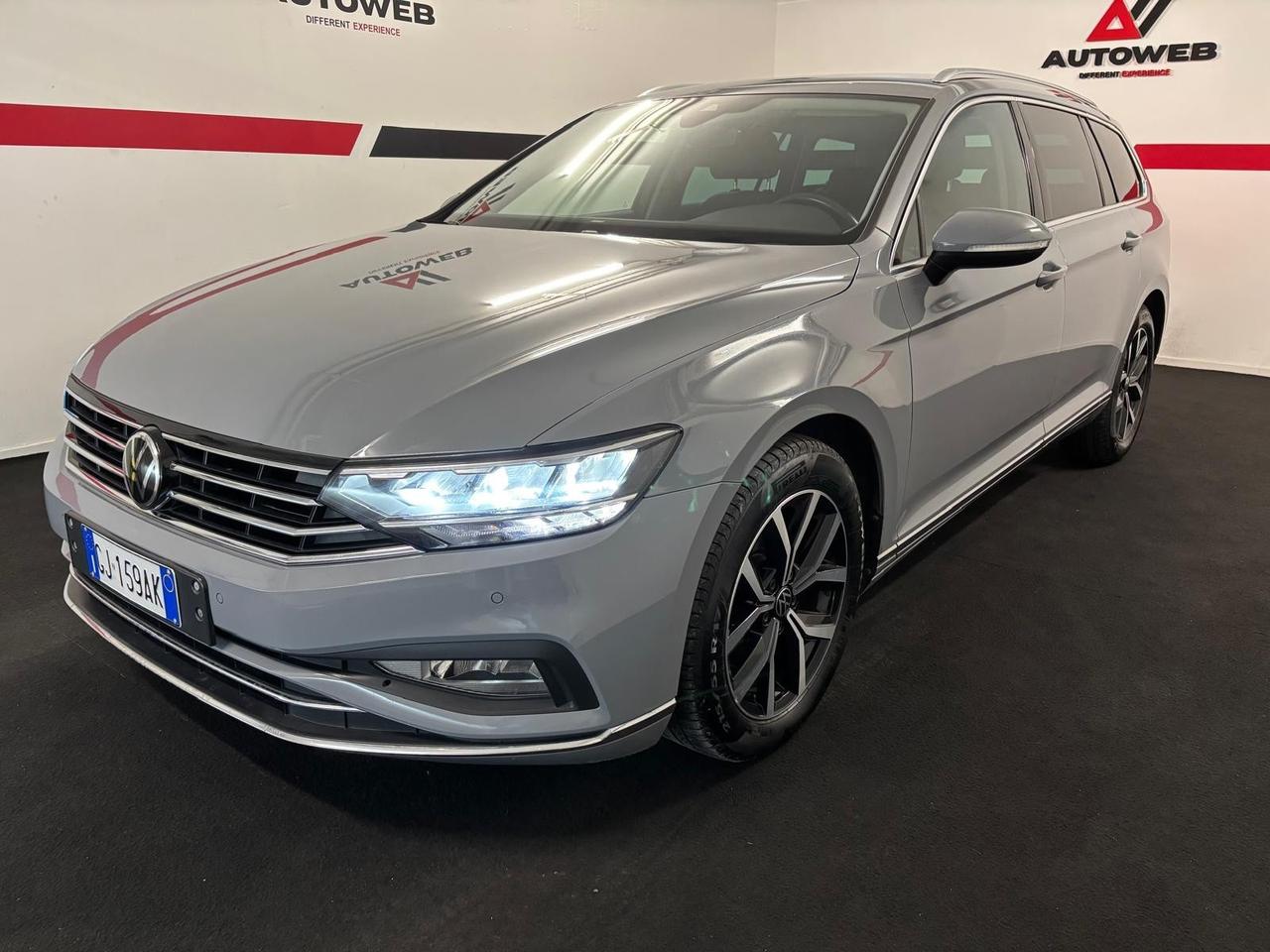 Volkswagen Passat Variant 2.0 TDI SCR EVO DSG Executive FULL OPTIONAL * REGALO SPECIALE DA AUTOWEB *