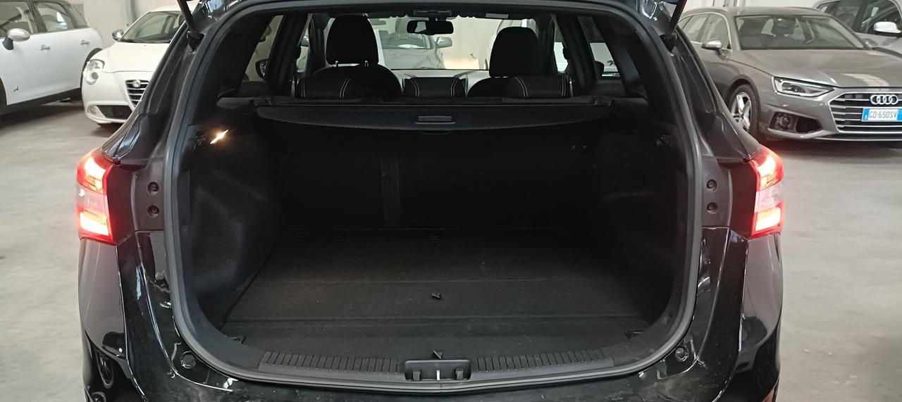 Hyundai i30 Wagon 1.6 CRDi SOLO 120MILA KM!!!!!!!!