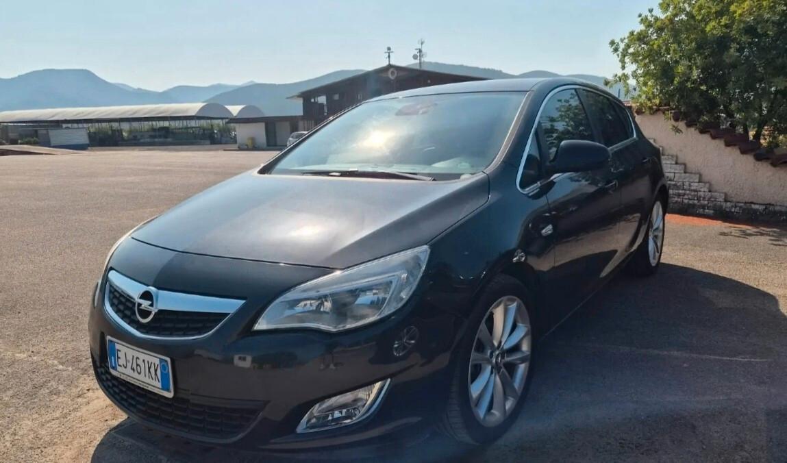 Opel Astra 1.4 Turbo 140CV 5 porte Cosmo