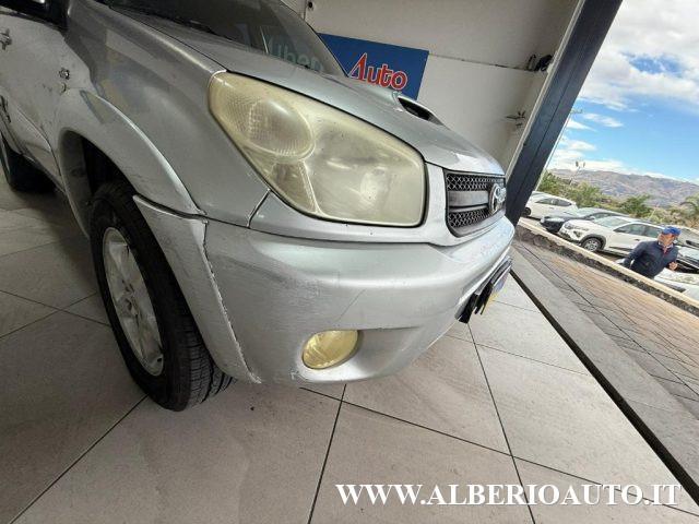TOYOTA RAV 4 MY23 RAV4 2.0 Tdi D-4D cat 5 porte