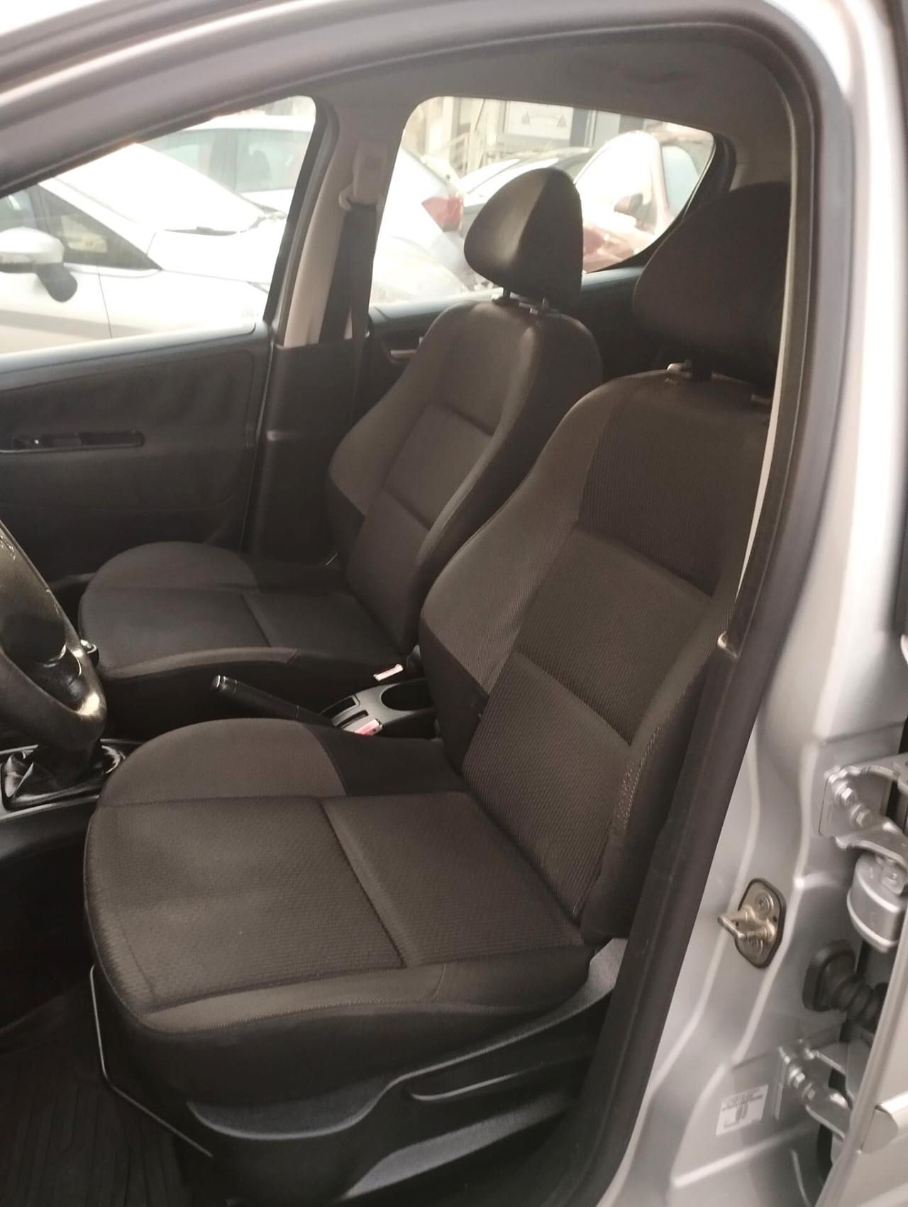 Peugeot 207 1.4 HDi 70CV 5p.