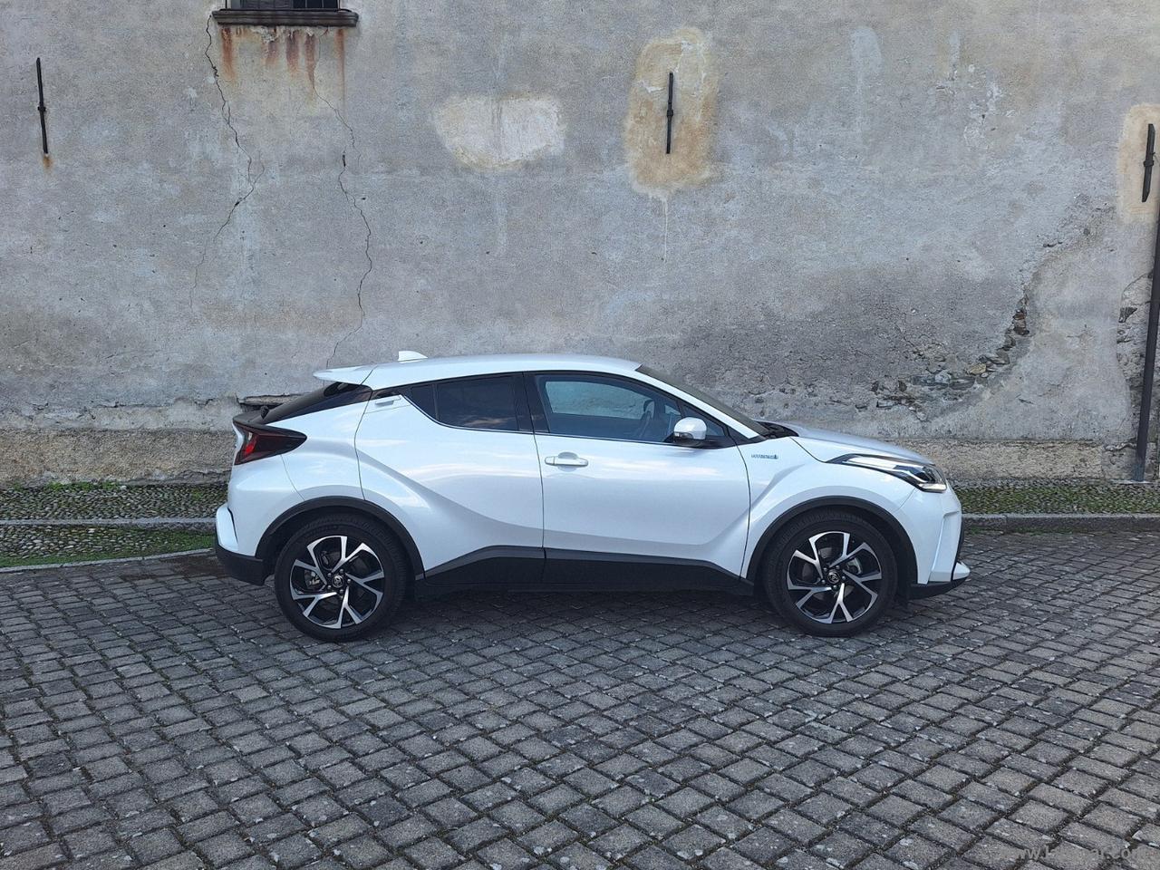 TOYOTA C-HR 1.8 Hybrid E-CVT TREND GARANZIA UFF. TAGLIANDI