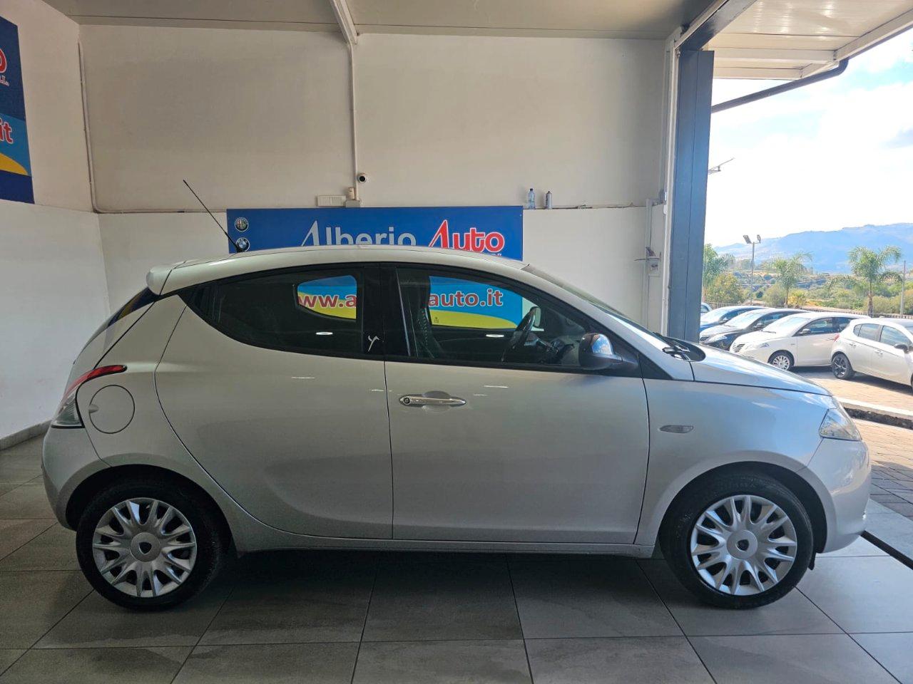 Lancia Ypsilon 5 Porte Ypsilon 1.2 8v Platinum s&s 69cv