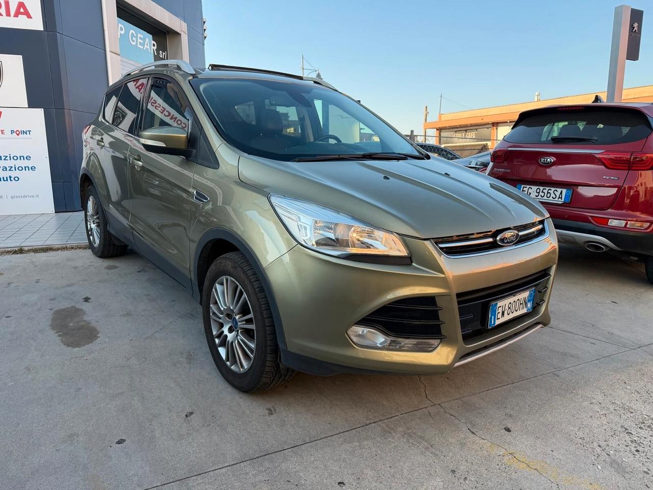 Ford Kuga 2.0 TDCI 163 CV 4WD Powershift Titanium