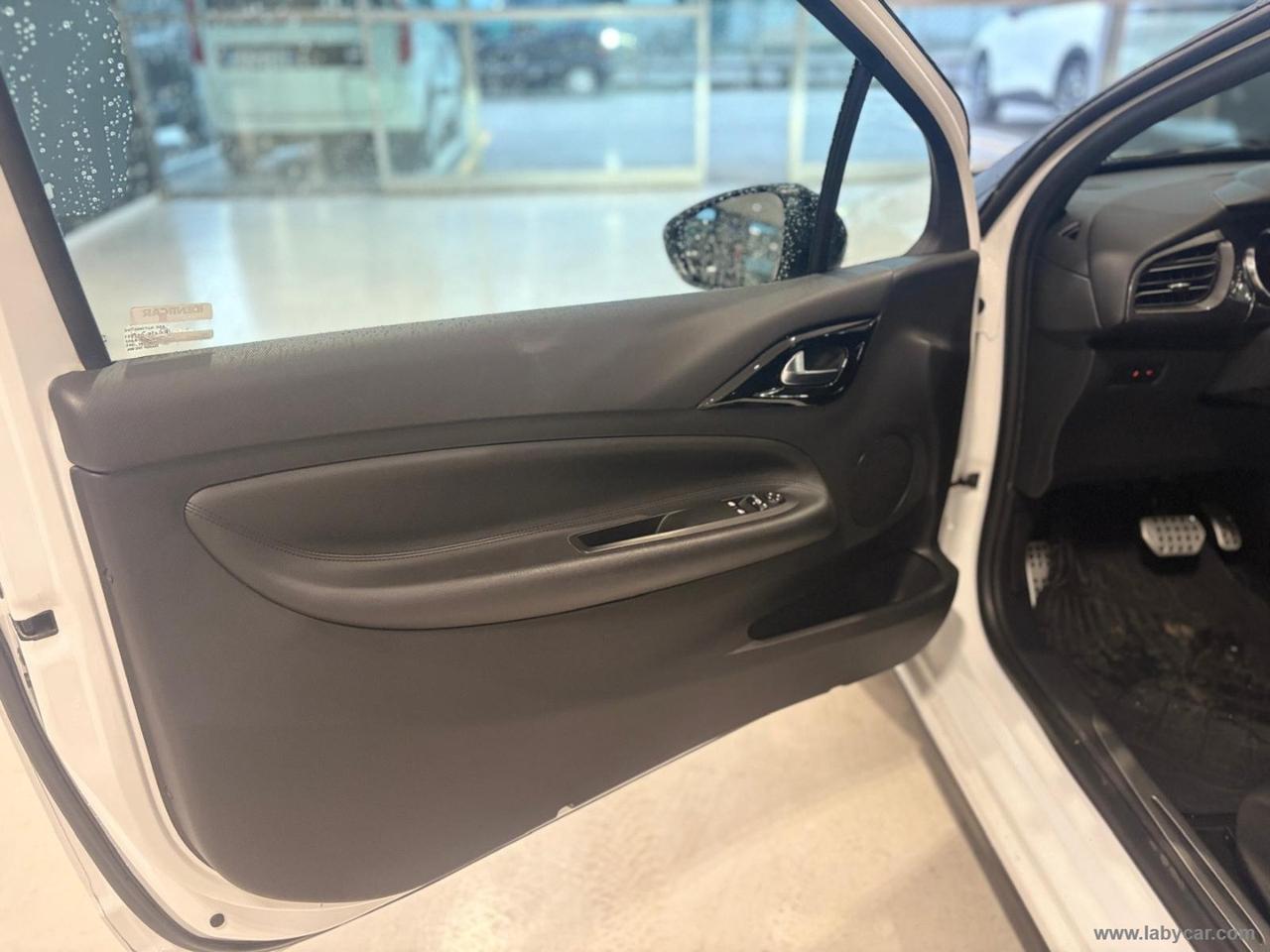 DS AUTOMOBILES DS 3 PureTech 110 S&S EAT6 Sport Chic