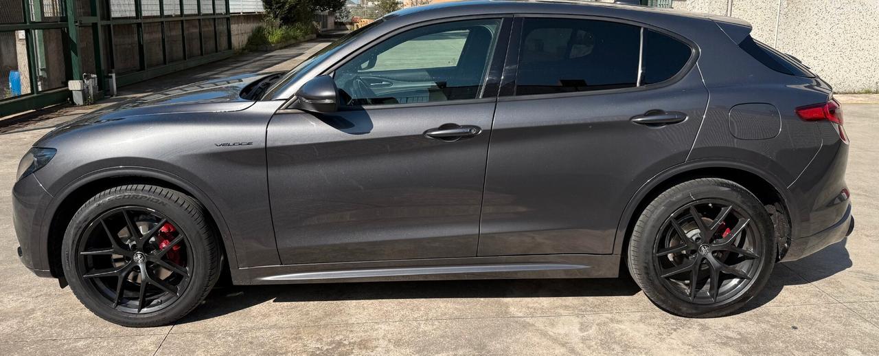 Alfa Romeo Stelvio 2.2 Turbodiesel 210 CV AT8 Q4 Veloce