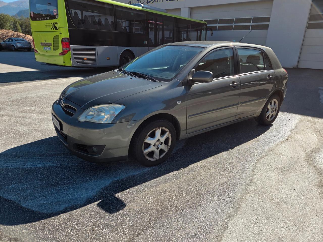 Toyota Corolla 1.4 D-4D M-MT 5 porte Sol ESP