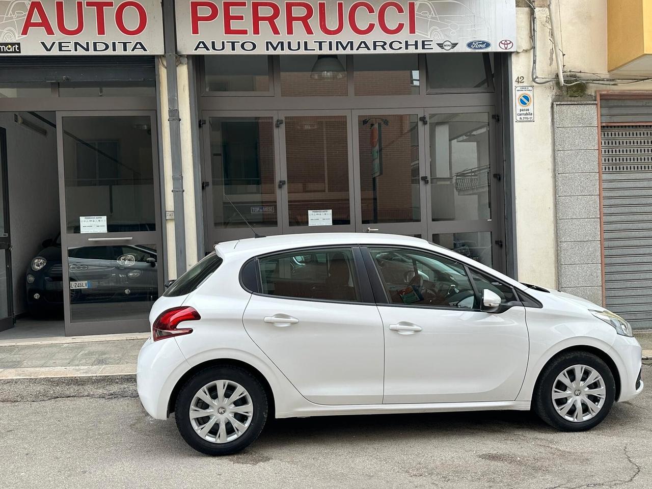 Peugeot 208 1.4 HDi 68CV 5 porte Allure