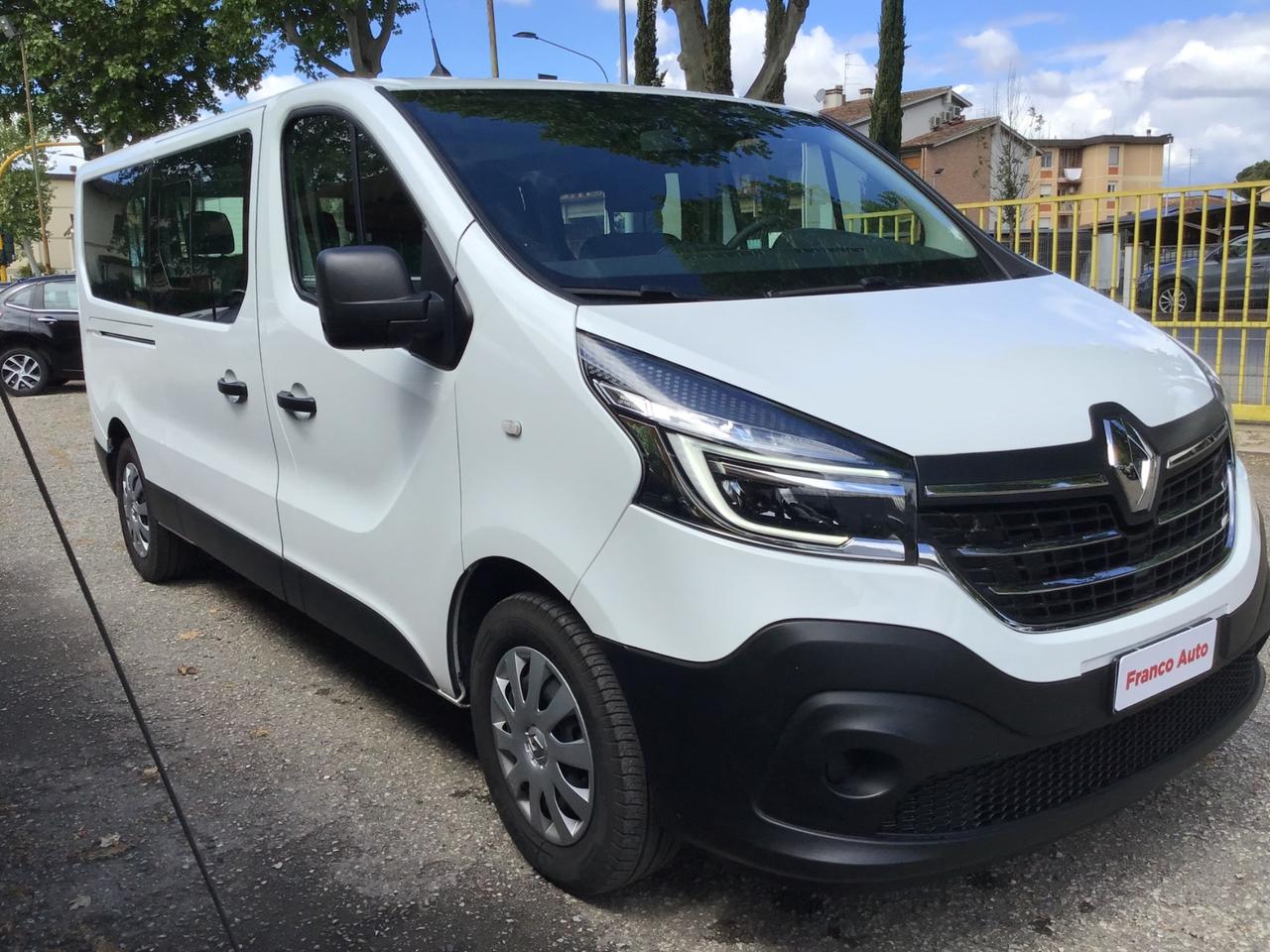 Renault Trafic T29 2.0 dCi 9Posti