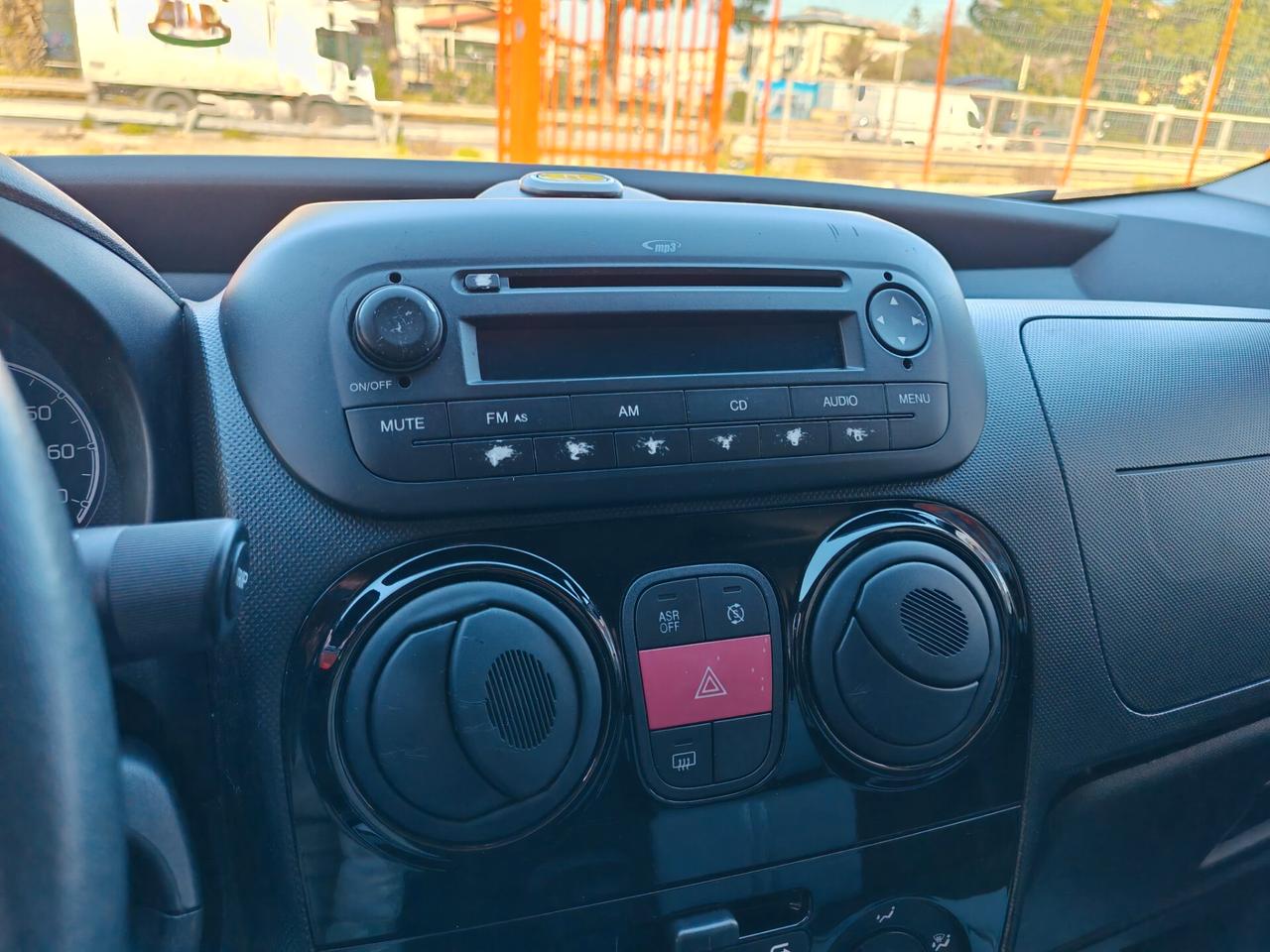 Fiat Qubo 1.3 diesel 06/2012 Cv75