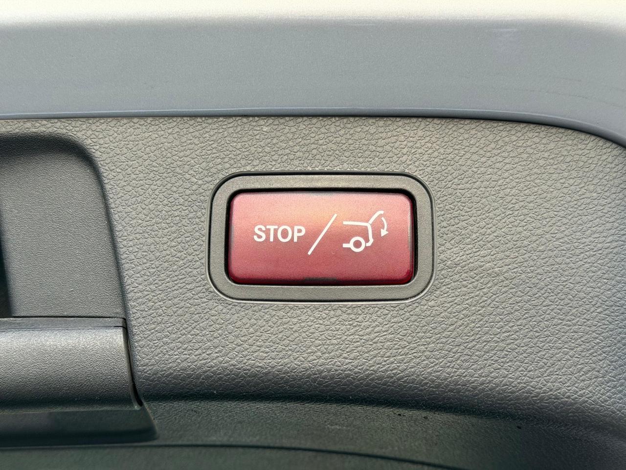 MERCEDES GLA 200D PREMIUM AMG 4 MATIC