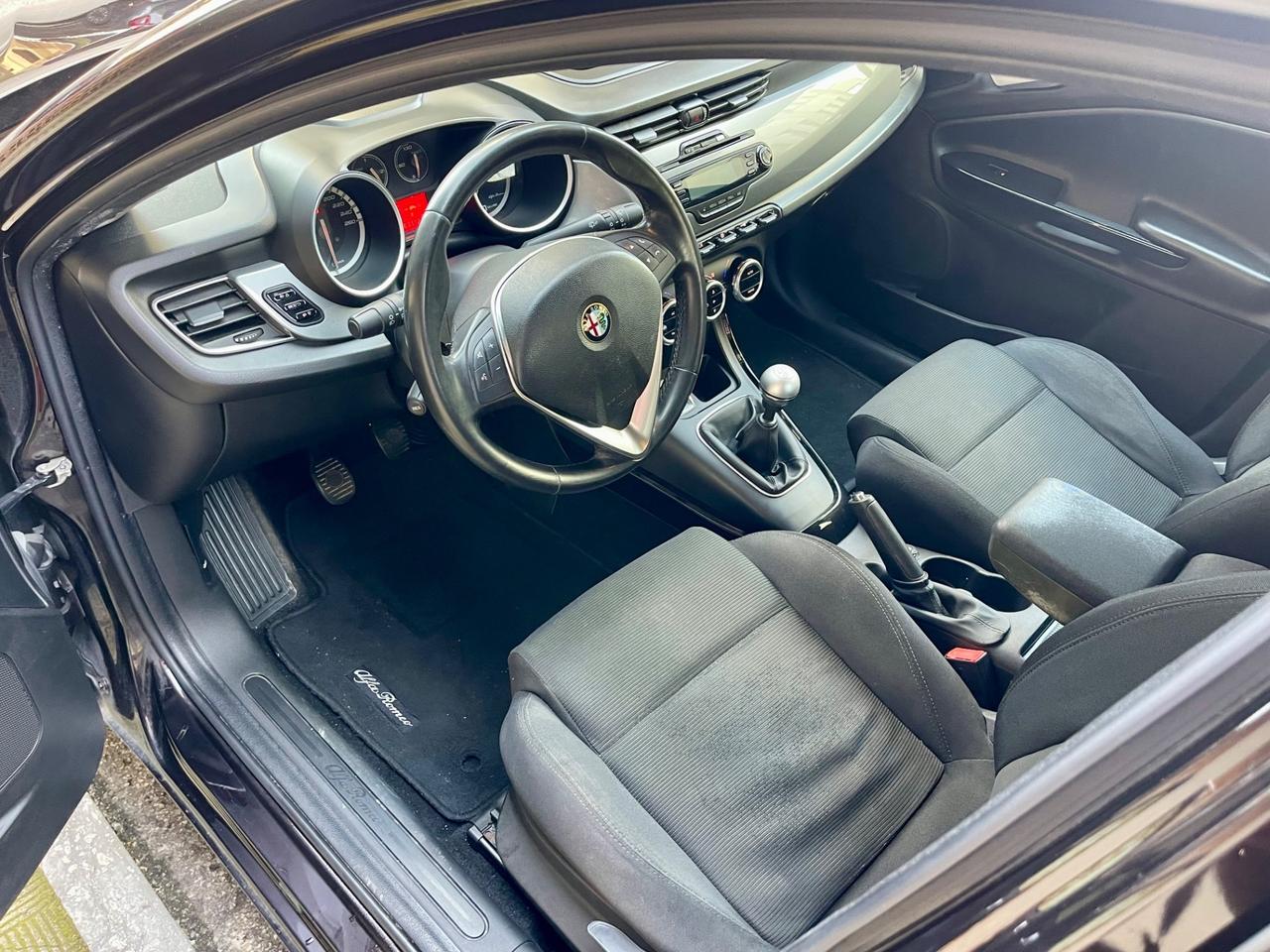 Alfa Romeo Giulietta 1.6 JTDm-2 105 CV Distinctive