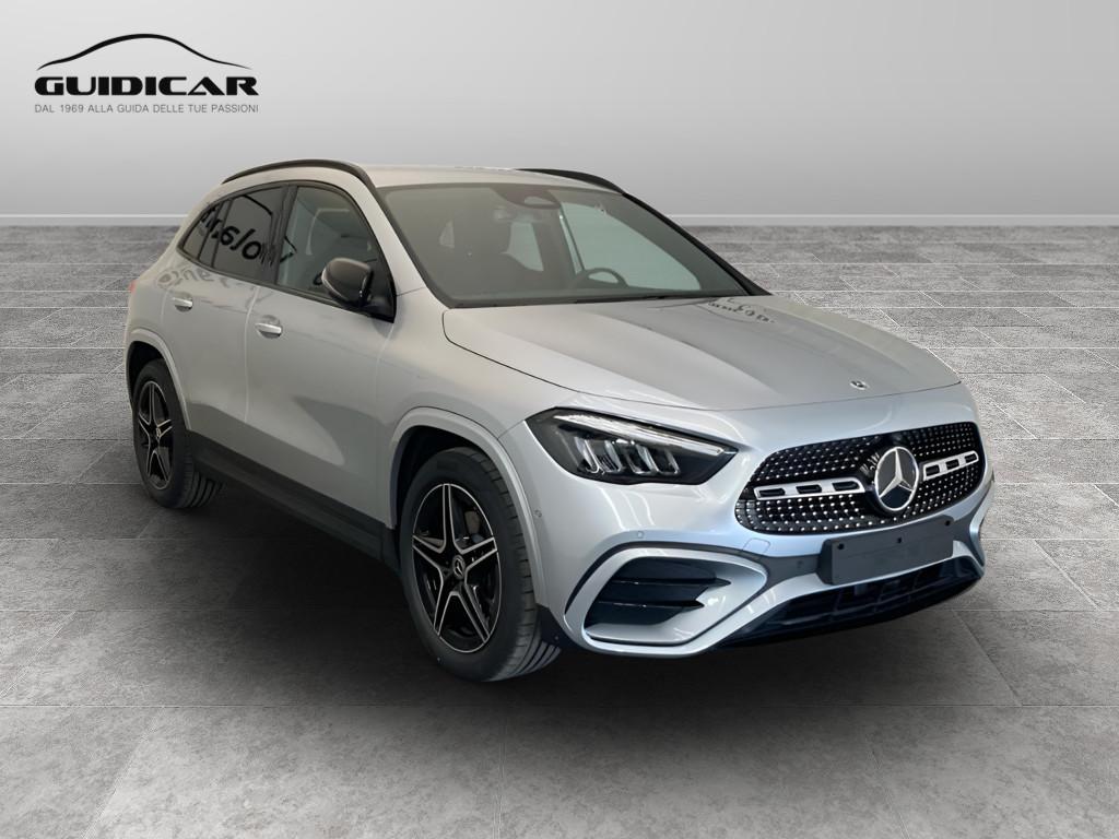 Mercedes-Benz GLA 180 d Automatic