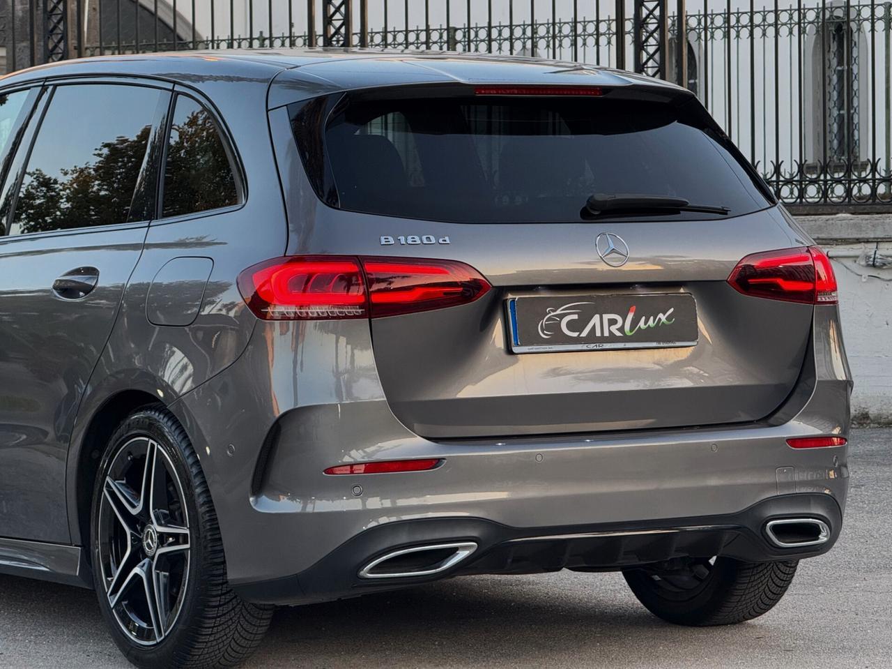 Mercedes-Benz B 180 d Premium AMG PACK LUCI