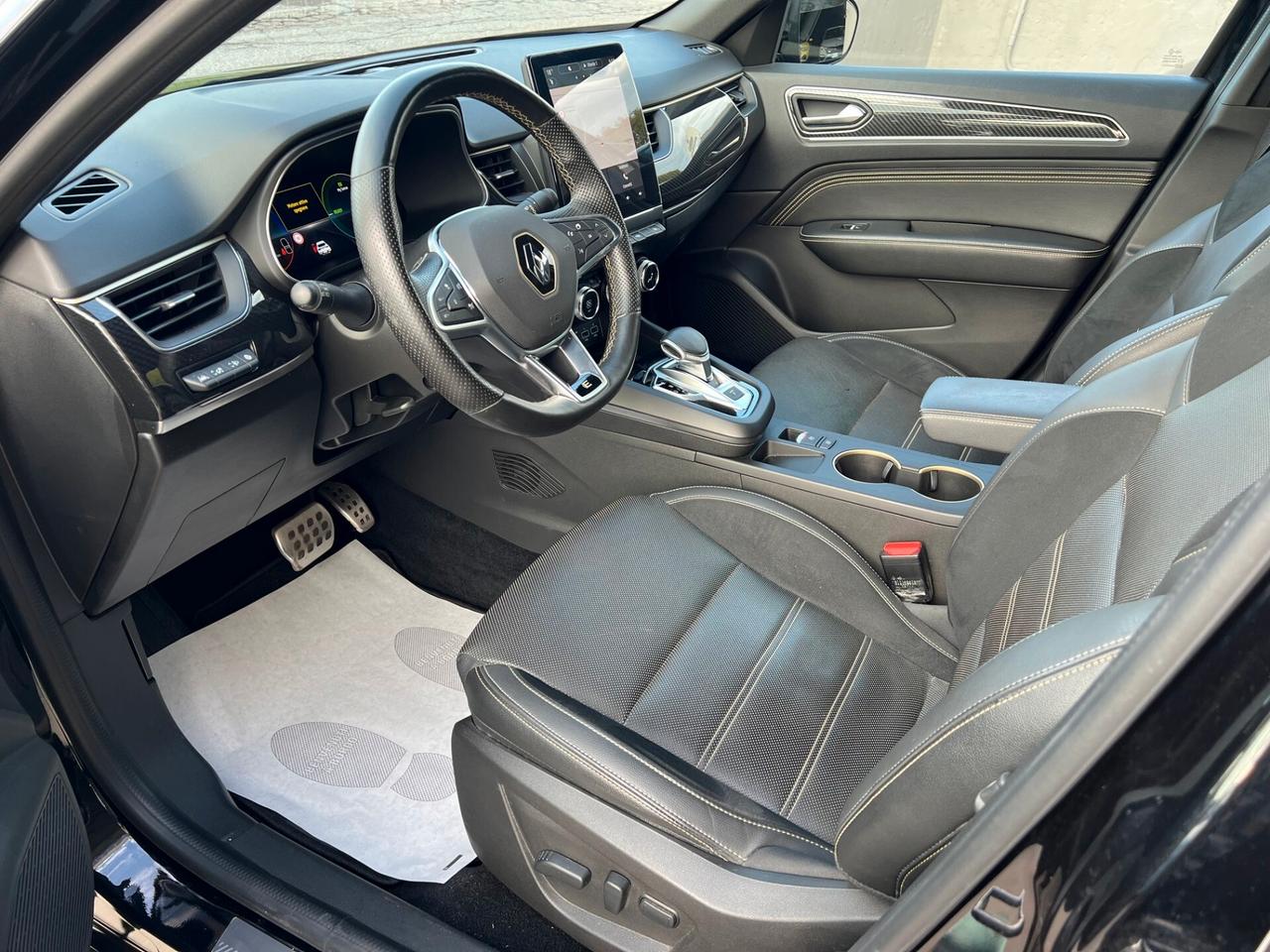 Renault Arkana Full Hybrid E-Tech 145 CV Engineered/TETTO PANORAMICO APRIBILE, SEDILI RISCALDABILI E VOLANTE