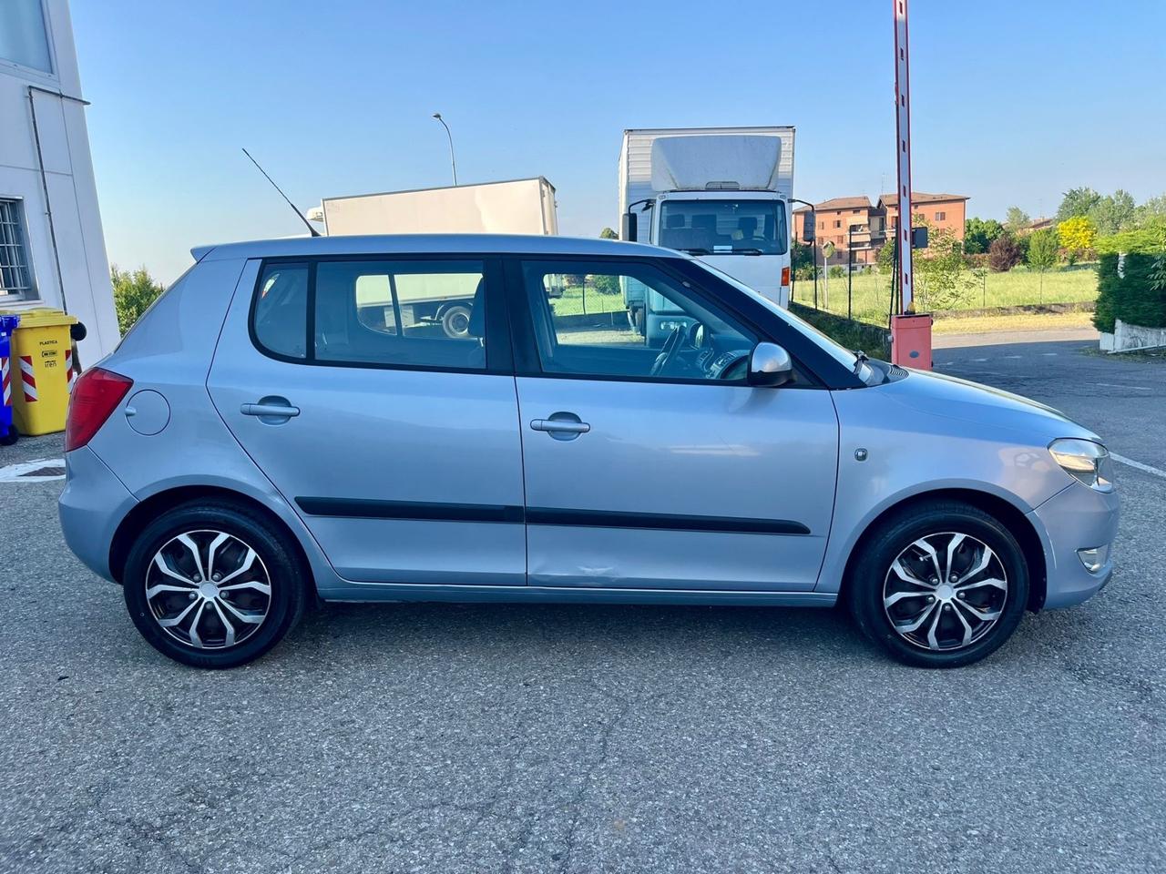 Skoda Fabia 1.6tdi 2011 195.000km per neopatentati