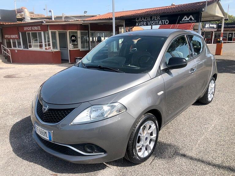 Lancia Ypsilon 1.2 69 CV 5 porte Silver