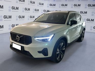 Volvo XC40 B3 automatico Ultra Dark