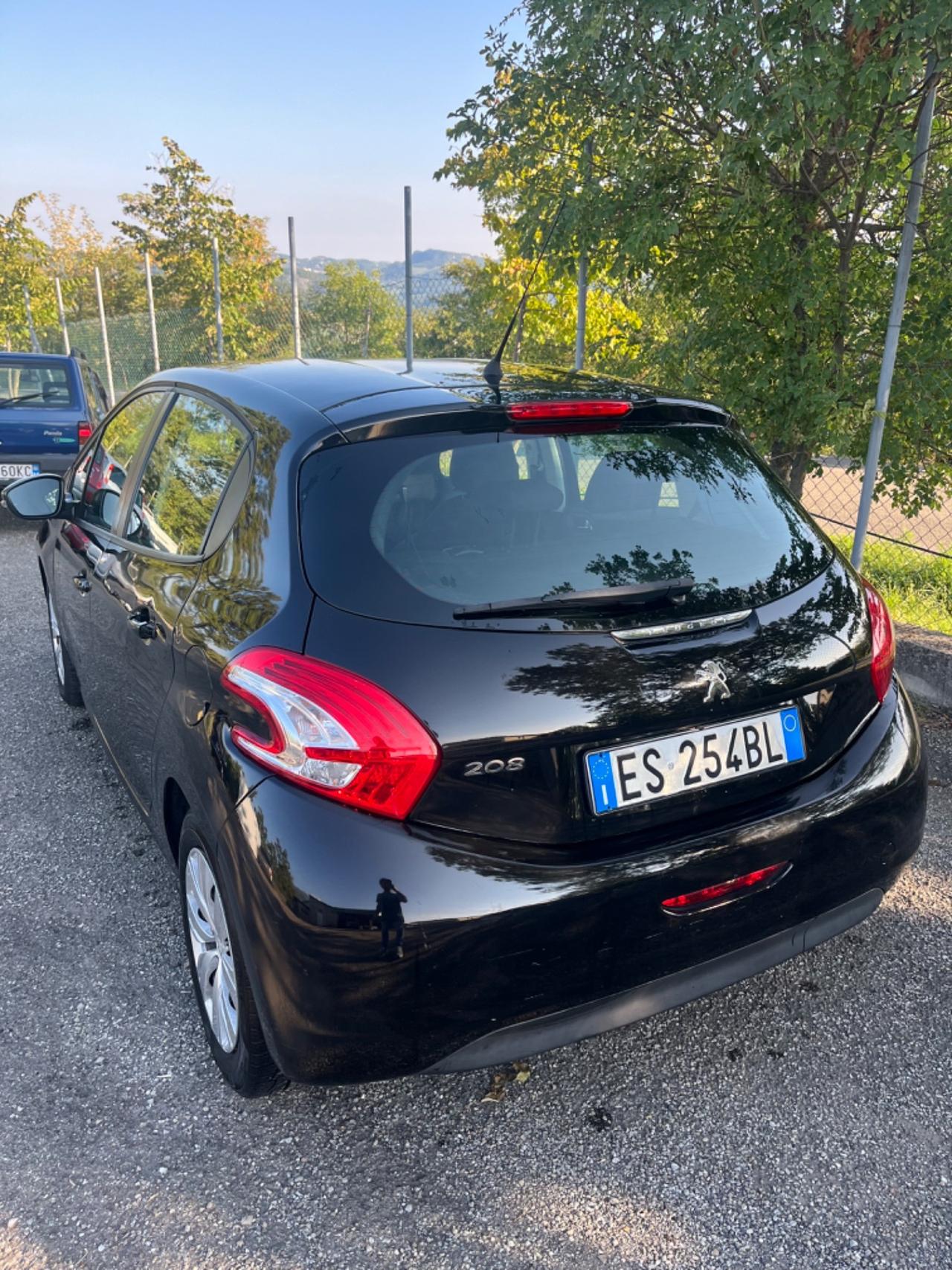 Peugeot 208 1.4 HDi 68 CV 5 porte Active