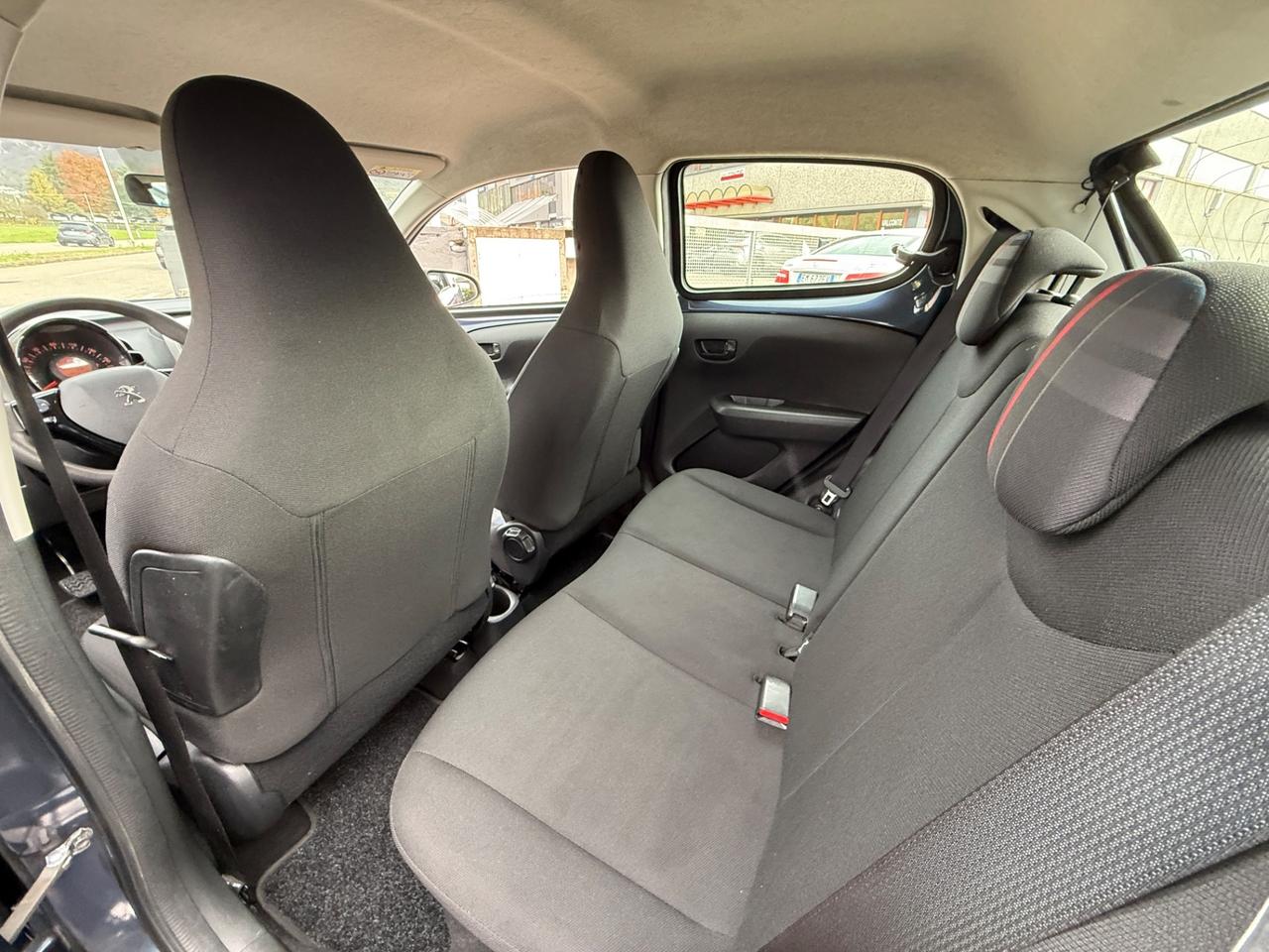 Peugeot 108 VTi 68 5 porte Allure 2016 104.000KM