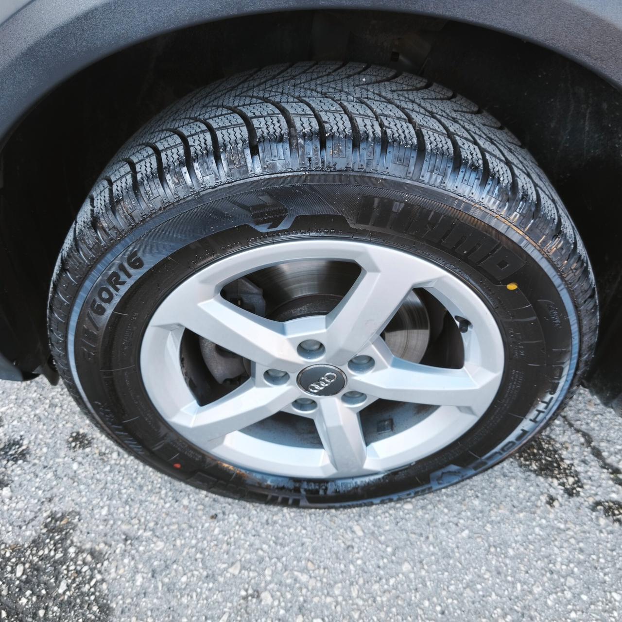 Audi Q2 30 TDI Business E6d