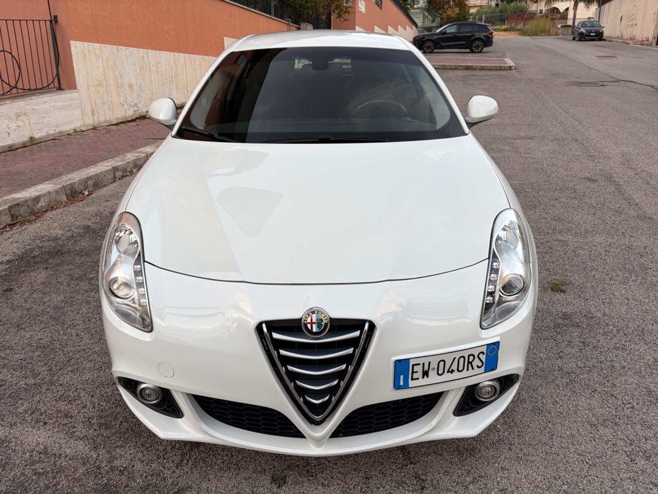 Alfa Romeo Giulietta 1.6 JTDm distictive ideale per neopatentati