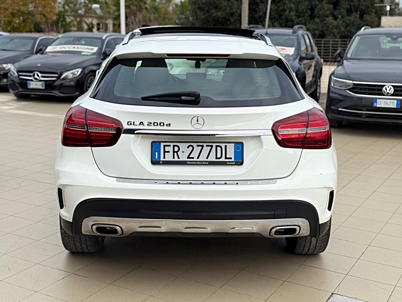 Mercedes-benz GLA 200 d Automatic Premium Garanzia 12 Mesi