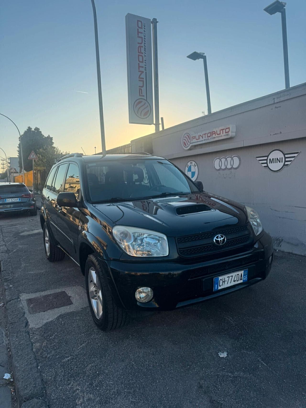 Toyota RAV 4 RAV4 2.0 Tdi D-4D cat 5 porte Sol