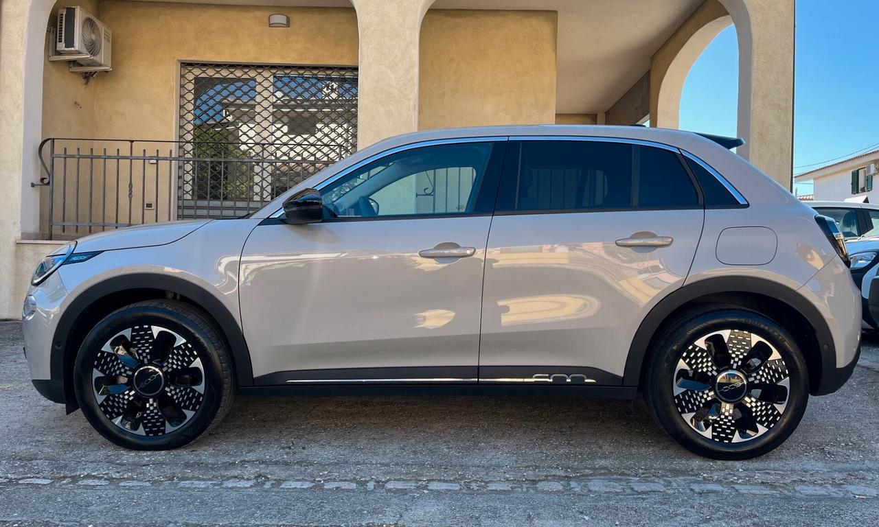 Fiat 600 Hybrid 110 CV DCT MHEV La Prima