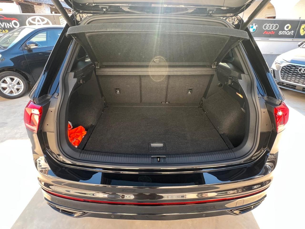 Volkswagen Tiguan 2.0 TDI 150 CV SCR DSG R-Line