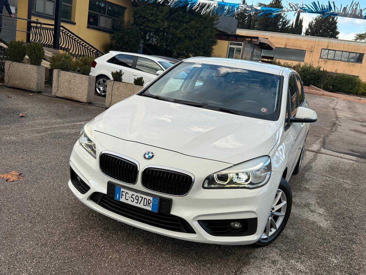 " PERFETTA " Bmw 216 D Active Tourer Advantage