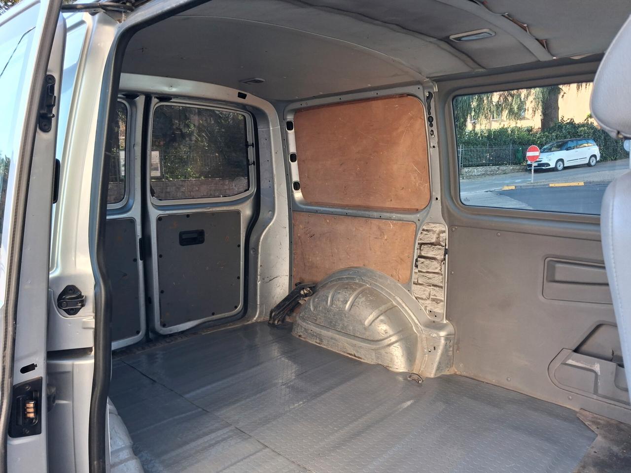 Volkswagen Multivan 2.5 TDI/130CV Comfortline