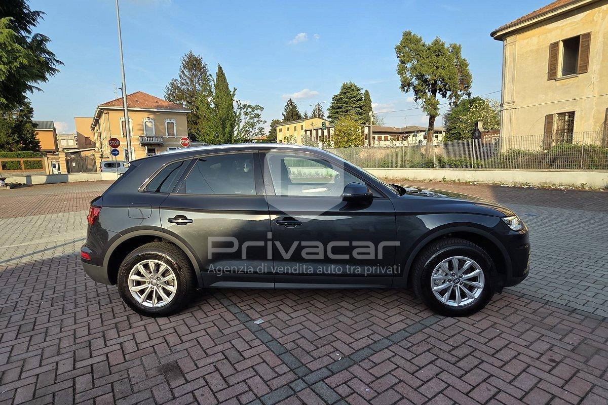 AUDI Q5 40 TDI quattro S tronic Business
