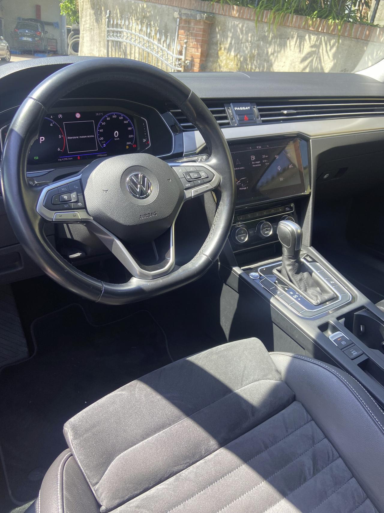 Volkswagen Passat Variant 2.0 TDI SCR 190 CV DSG Executive BMT