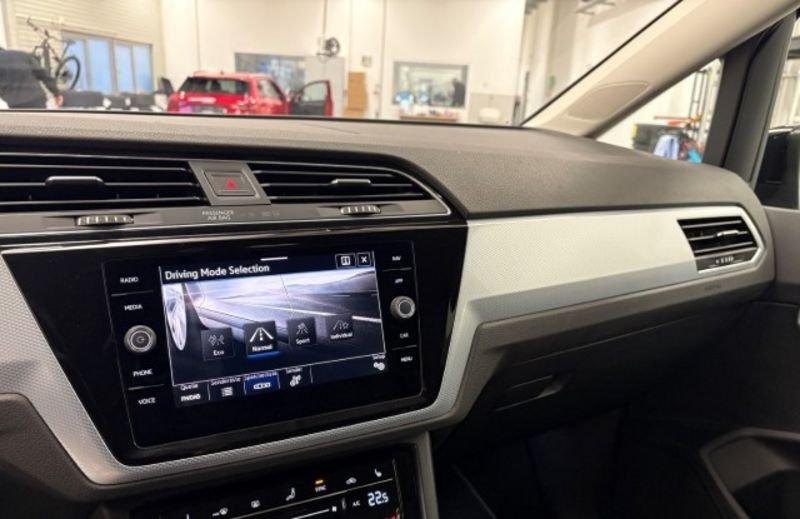 Volkswagen Touran 1.5 TSI GOAL DSG CAMERA COCKPIT PRO NAVI LED