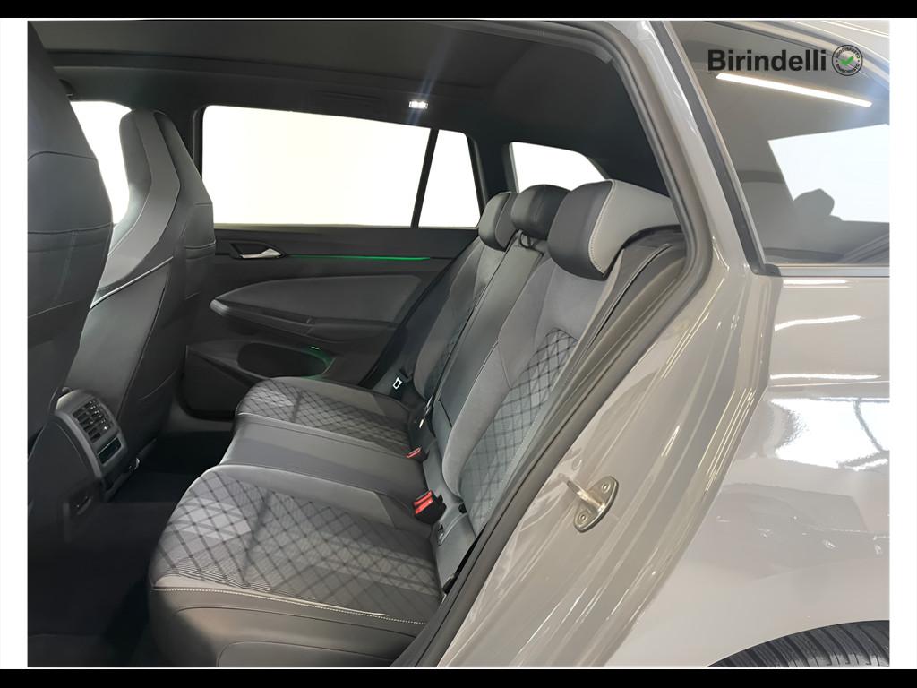 VOLKSWAGEN Golf 8ª serie - Golf Variant 2.0 TDI 150 CV DSG SCR R-Line