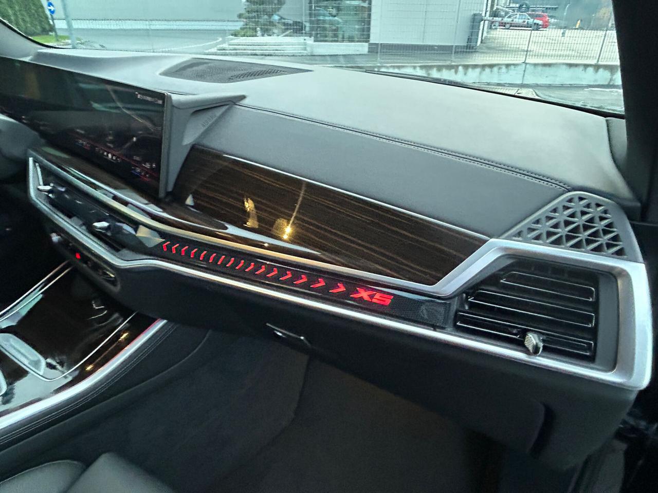 Bmw X5 50e M-SPORT PRO 22" GANCIO TRAINO PLUG IN