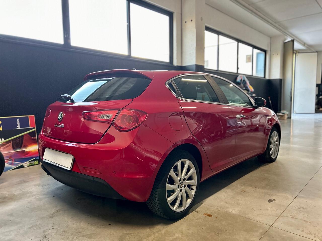 Alfa Romeo Giulietta 1.6 JTDM-2 120 CV