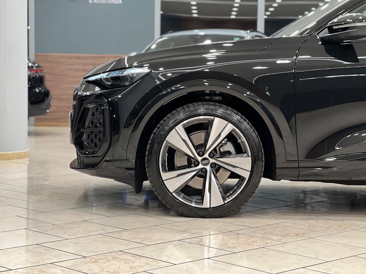 Audi Q5 SPB 40 TDI quattro S tronic Identity Black