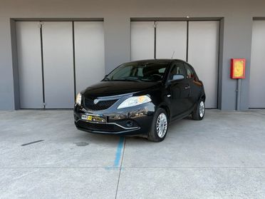 Lancia Ypsilon 5 Porte Ypsilon 1.2 Gold ecochic Gpl 69cv