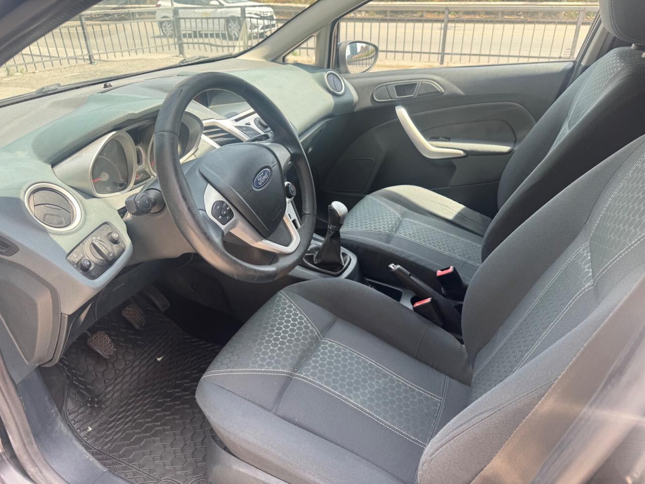 Ford Fiesta 1.4 TDCi 68CV 5 porte Titanium 2009