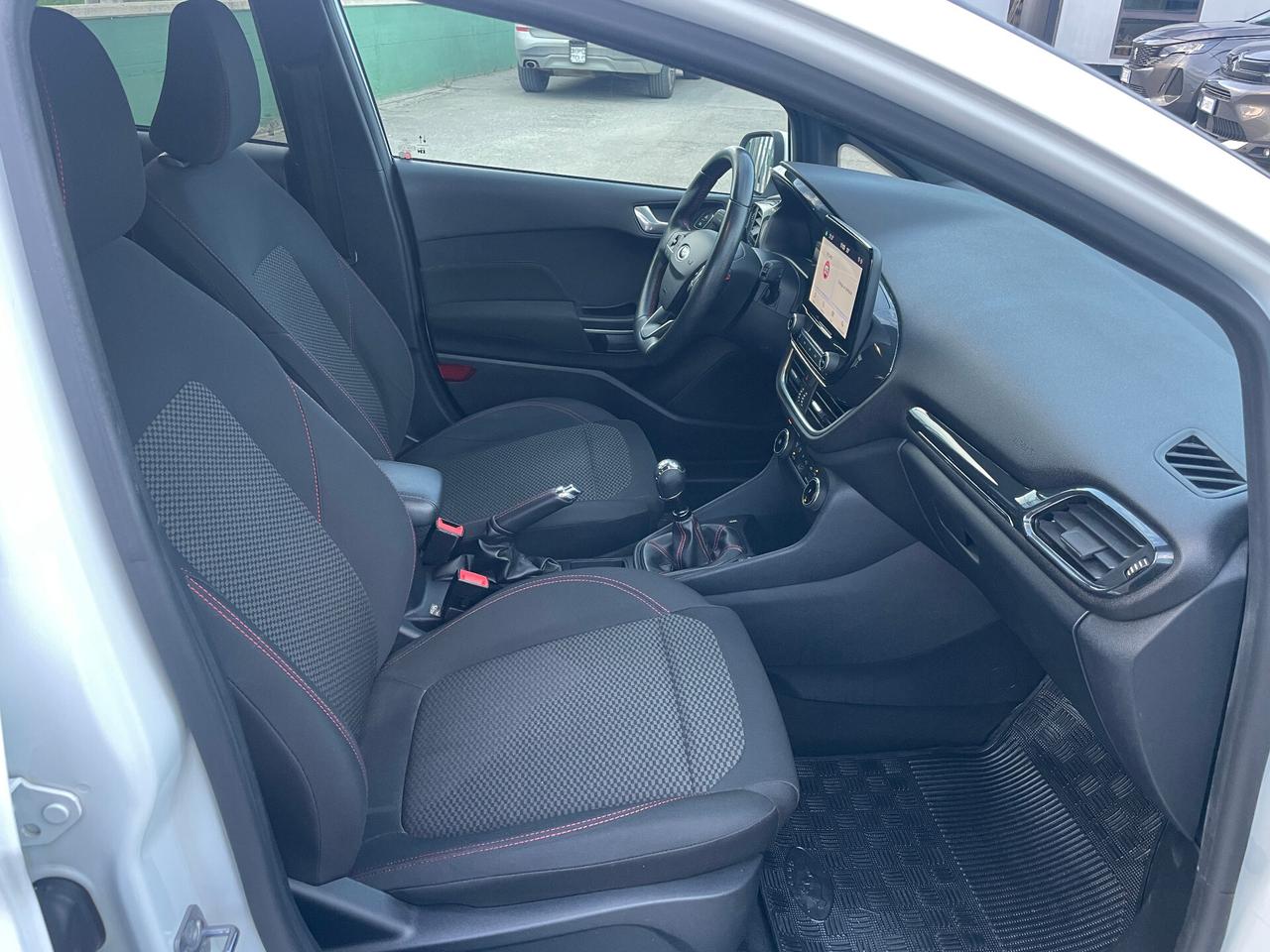 Ford Fiesta 1.0 Ecoboost Hybrid 125 CV 5 porte ST-Line