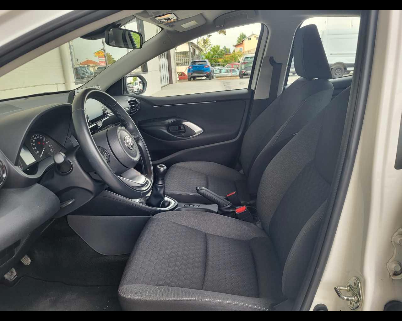 TOYOTA Yaris 1.0 Active