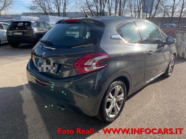 PEUGEOT 208 1.2 VTi 82 CV 3 porte Allure OK NEOPATENTATI