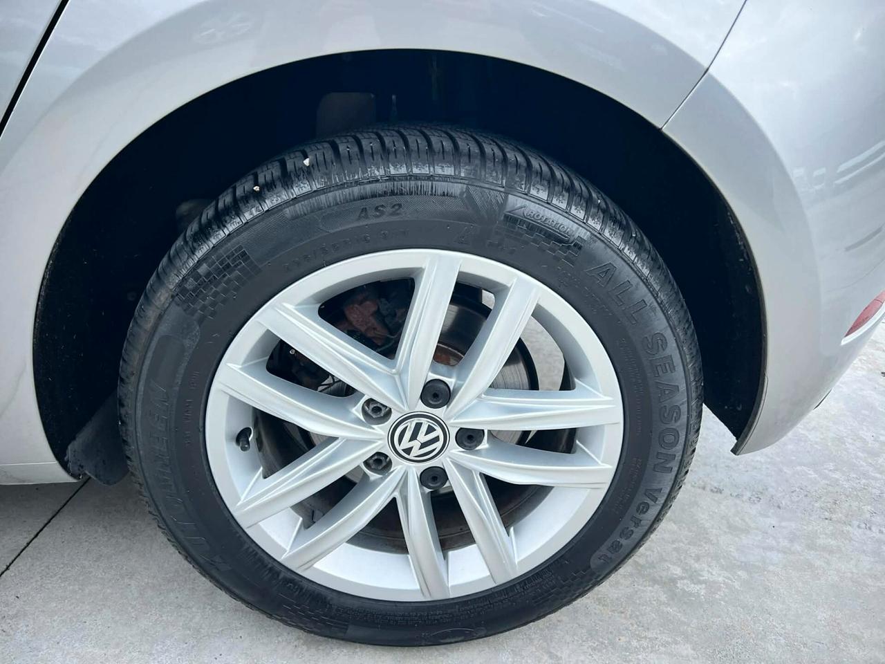 Volkswagen Golf 1.6 TDI 115 CV -CARPLAY-LED