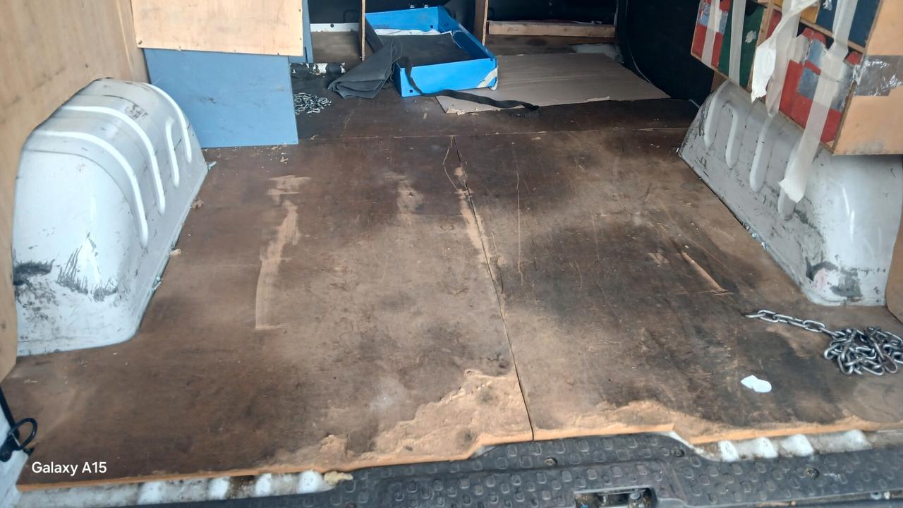 Renault Trafic T27 2.0 dCi 120CV PASSO LUNGO