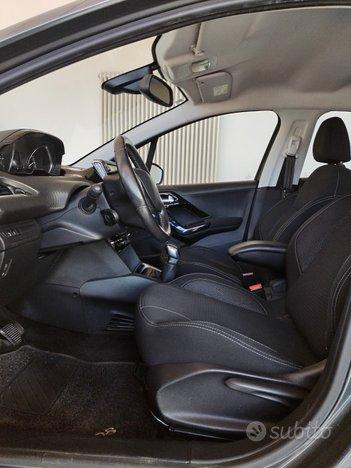 Peugeot 208 Allure