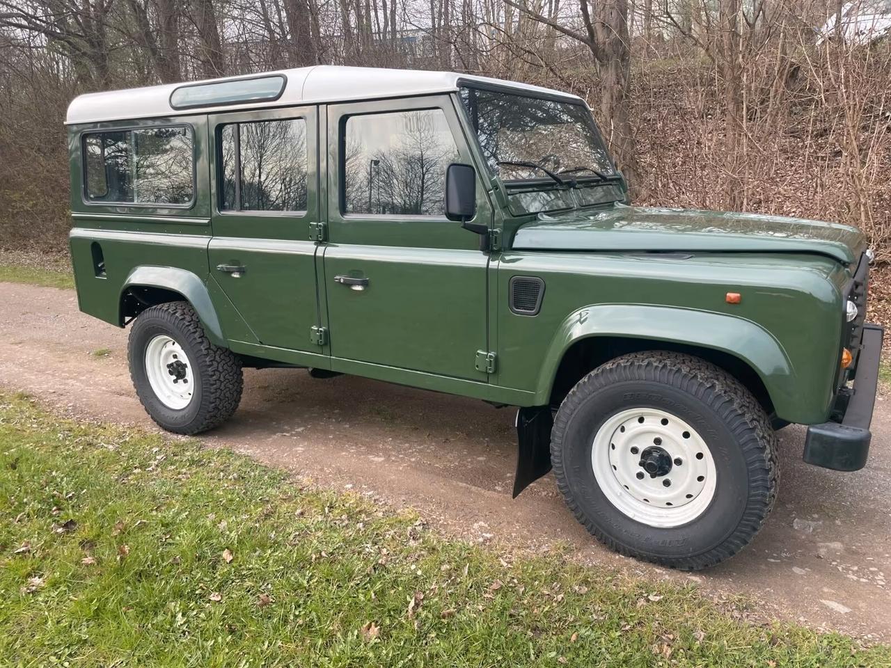 Land Rover Defender 300Tdi SW completamente restaurato