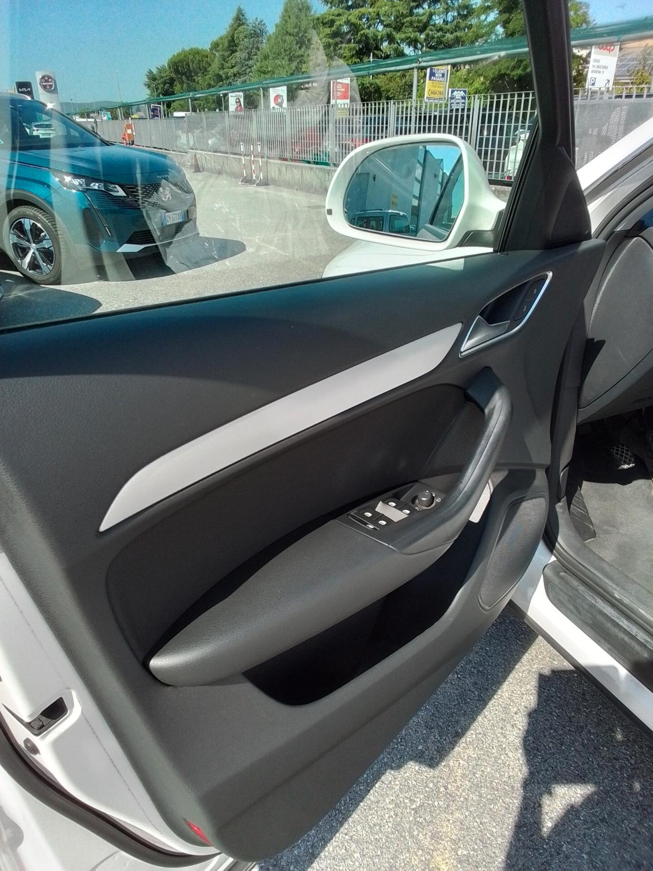 Audi Q3 2.0 TDI 150 CV quattro Business