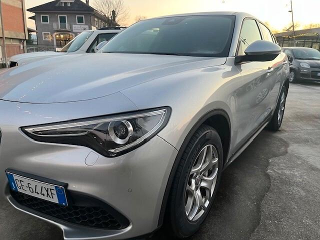Alfa Romeo Stelvio 2.2 Turbodiesel 190 CV AT8 Q4 Business
